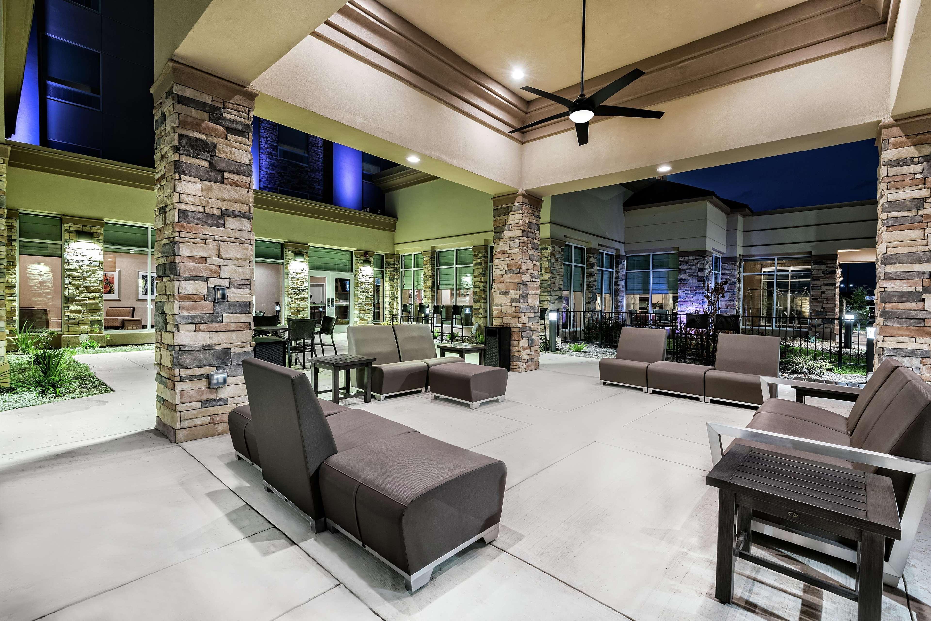 Hilton Garden Inn סן מרקוס מראה חיצוני תמונה